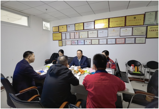 朗達(dá)精工丨中國塑協(xié)王占杰理事長蒞臨朗達(dá)調(diào)研指導(dǎo)